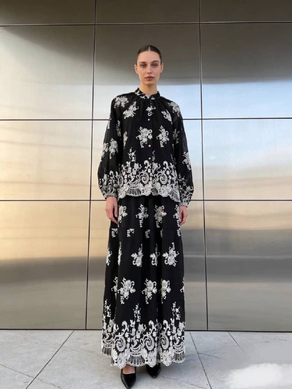 Воздушный комплект с объёмной вышивкой — стиль, лёгкост...