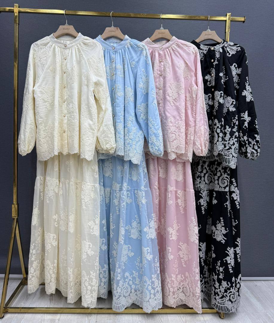 Воздушный комплект с объёмной вышивкой — стиль, лёгкост...