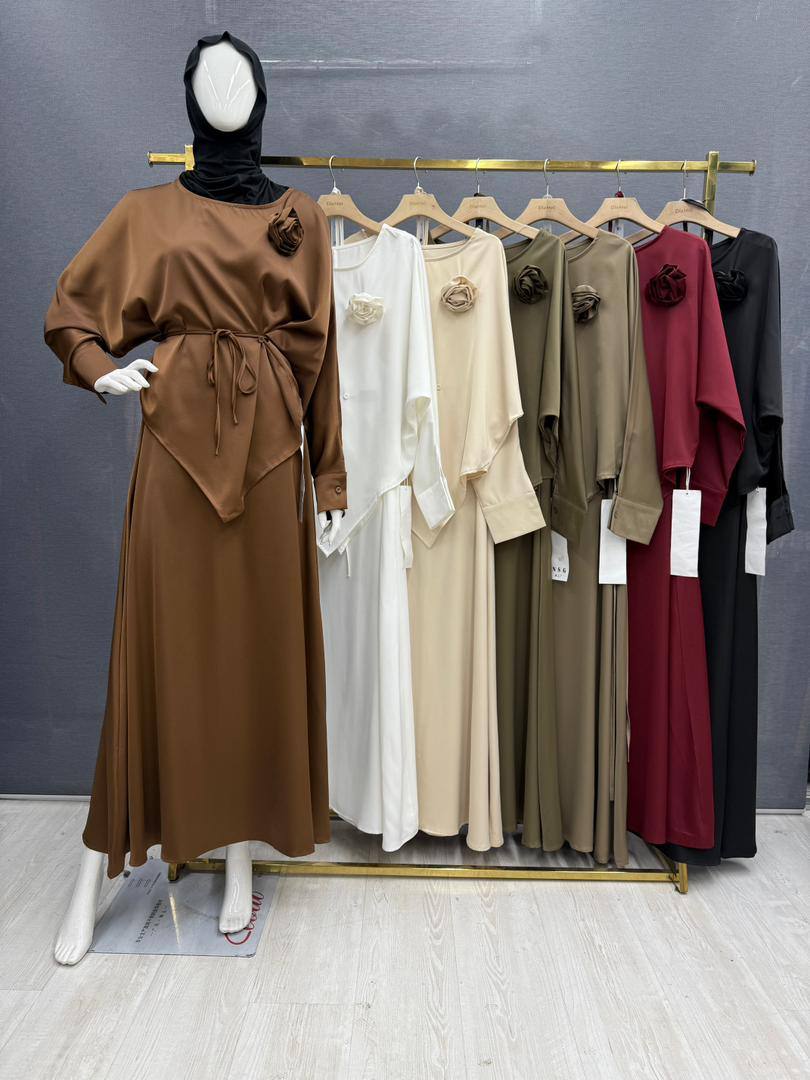 Rose Flow Set
Элегантный комплект с акцентной розой