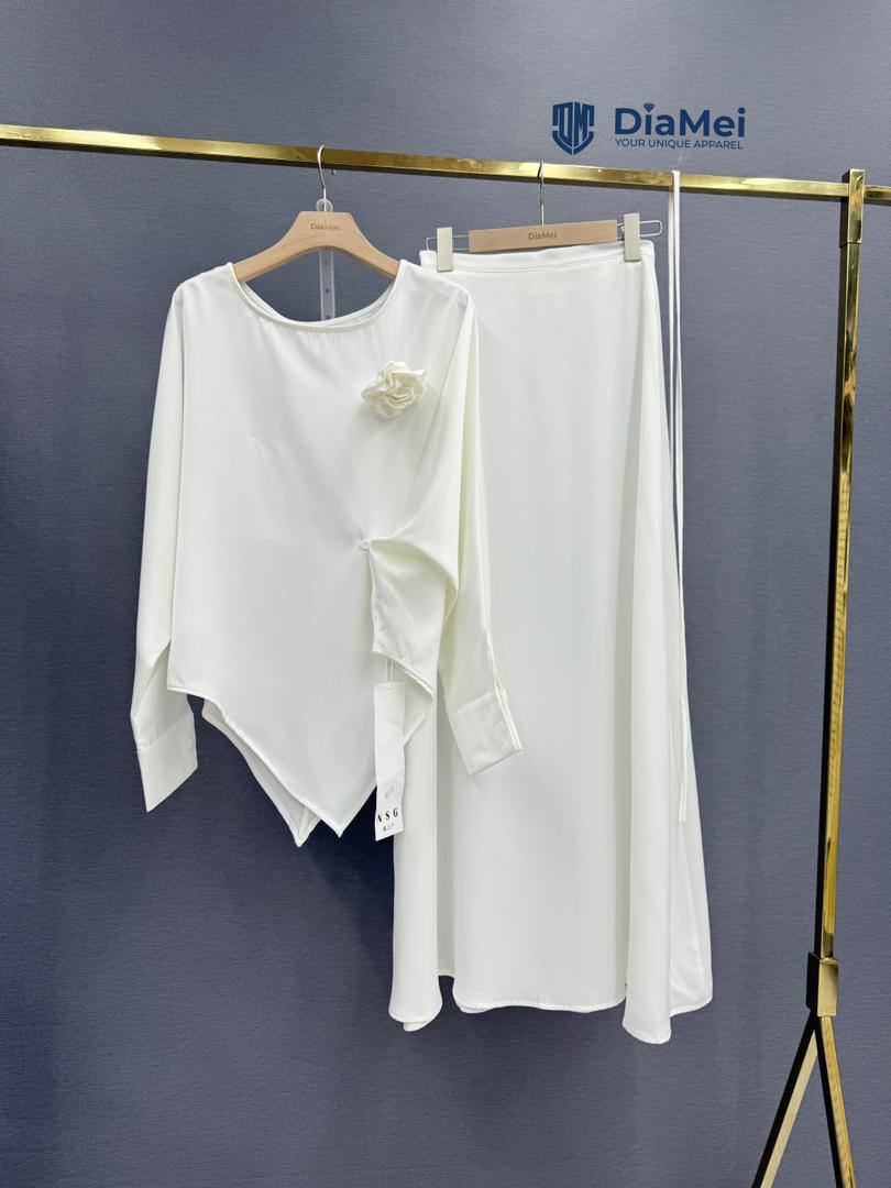 Rose Flow Set
Элегантный комплект с акцентной розой