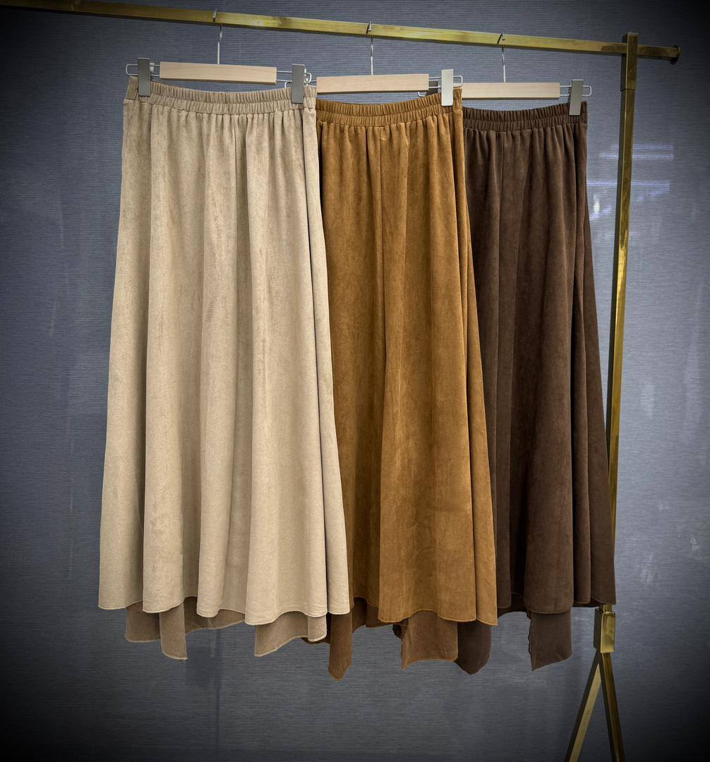 Vintage Suede Skirt
Винтажная замшевая юбка асимметрия