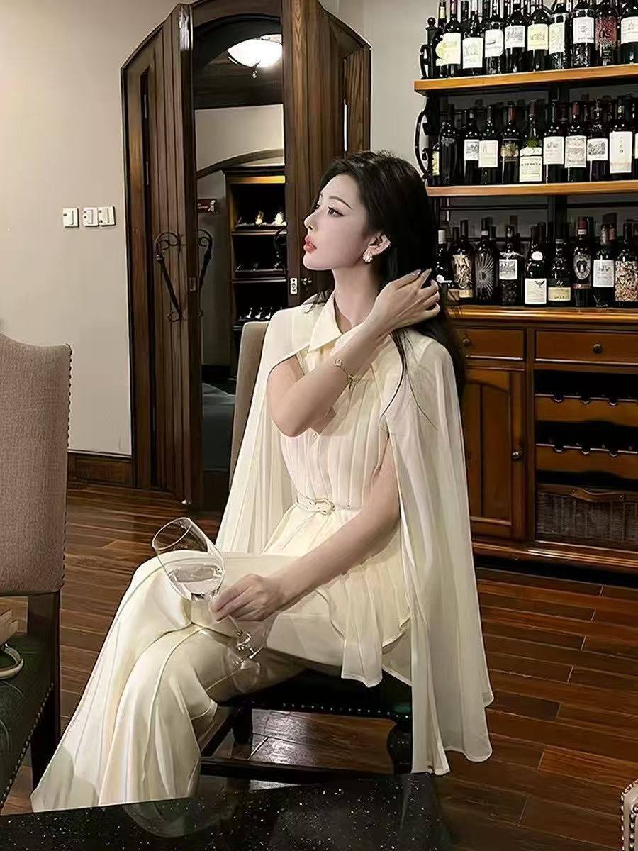 Cape Blouse Set
Рубашка с накидкой-шлейфом