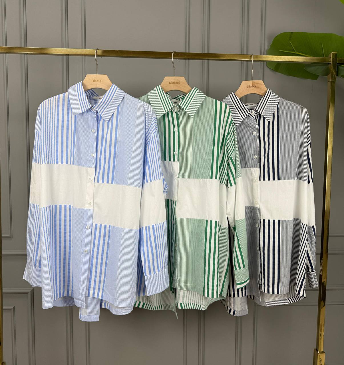 Рубашка в микс-полоску с контрастной вставкой