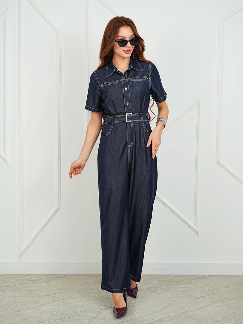 Стильный комбинезон с поясом