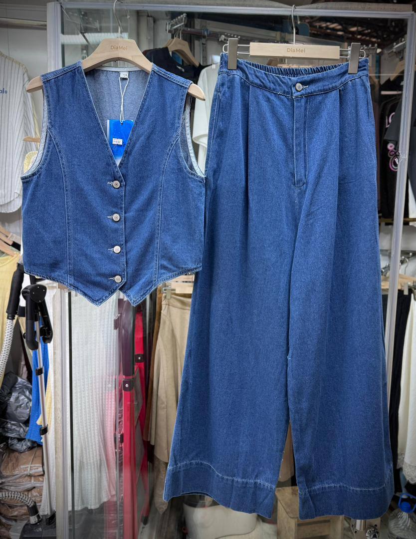 Джинсовый костюм двойка (топ + широкие брюки)