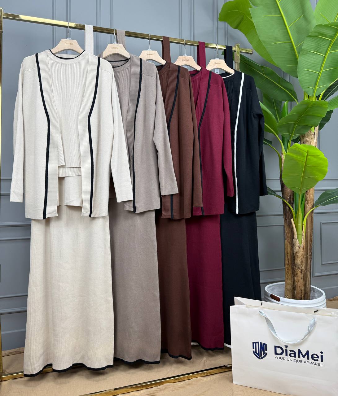 Тройка трико...