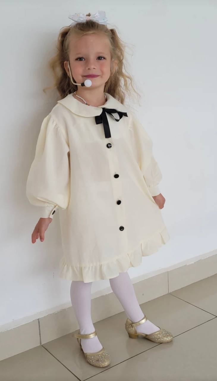 Платья изо л...