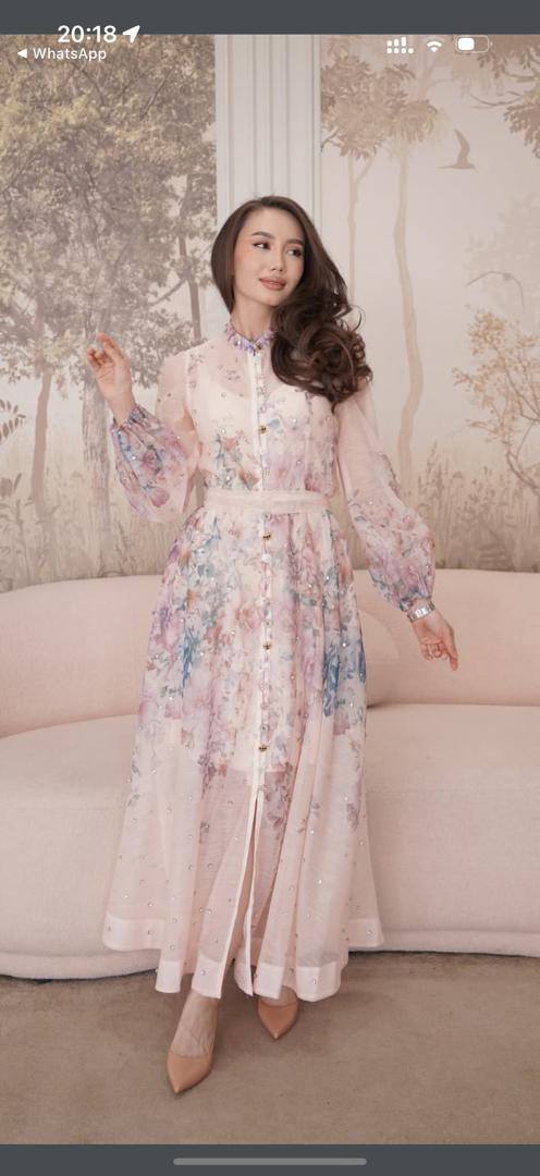 Нежное платье в стиле Zimmermann — тренд весны 🌸