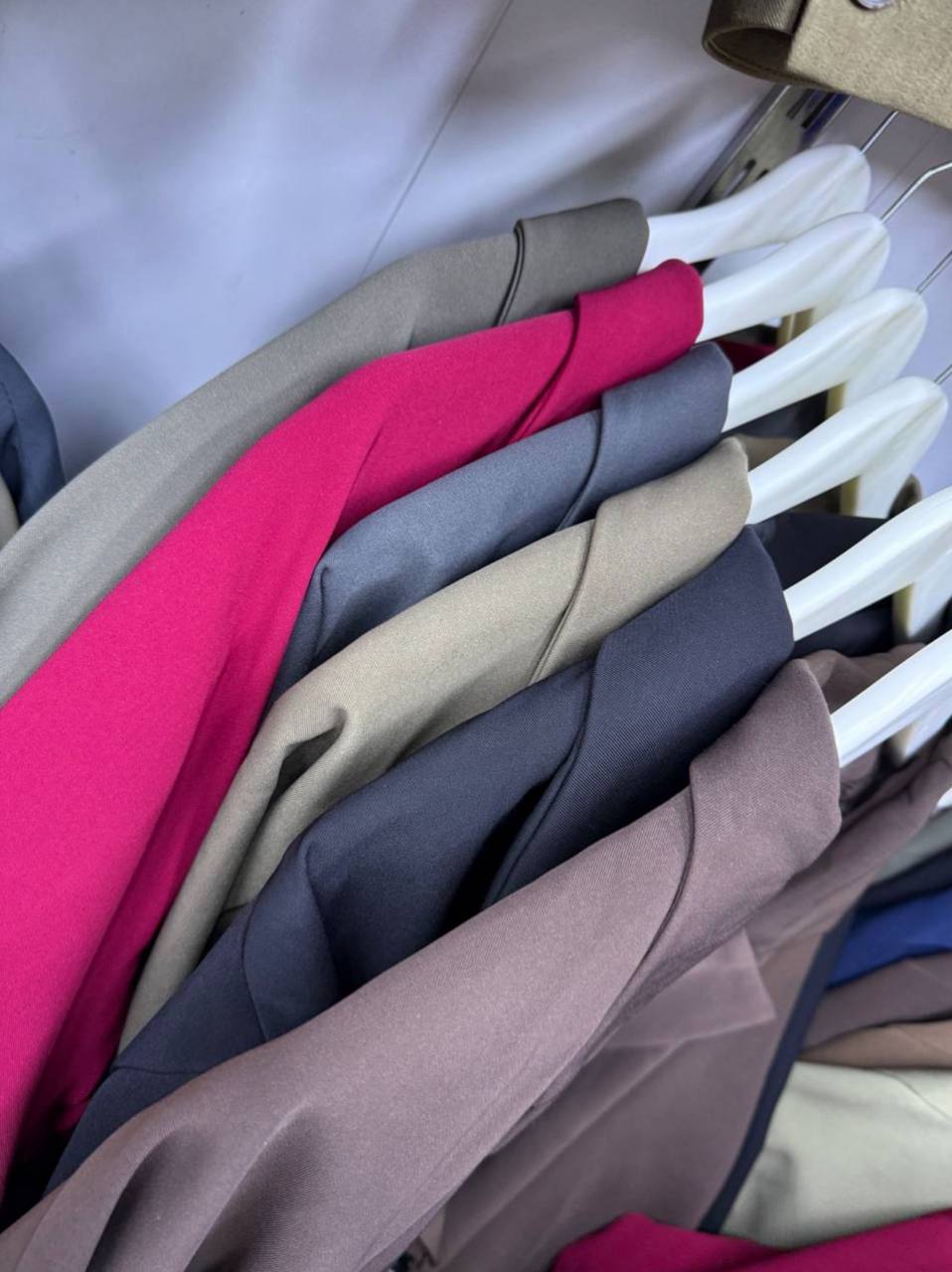 Оверсайзный пиджак — стильная база для современных обра...