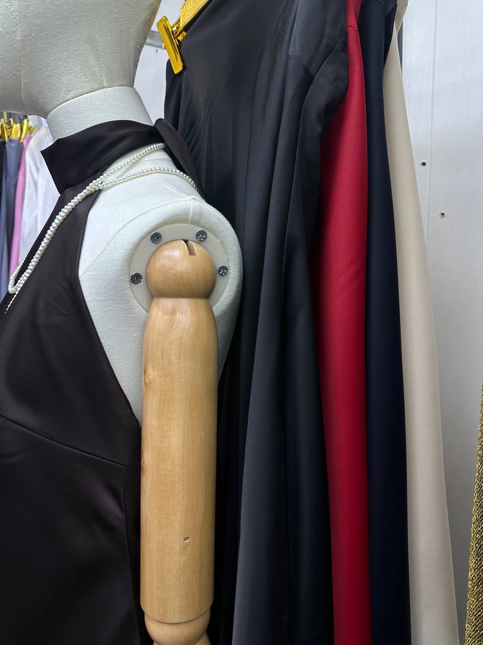 Струящееся мини платье