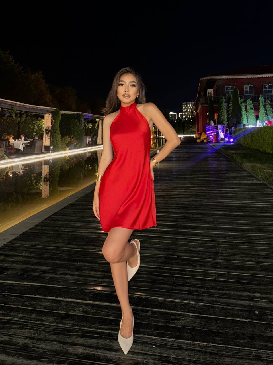 Струящееся мини платье