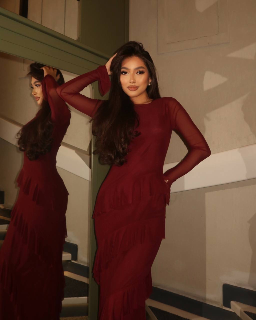 Элегантное платье с воланами
Лёгкое, женственное и очен...