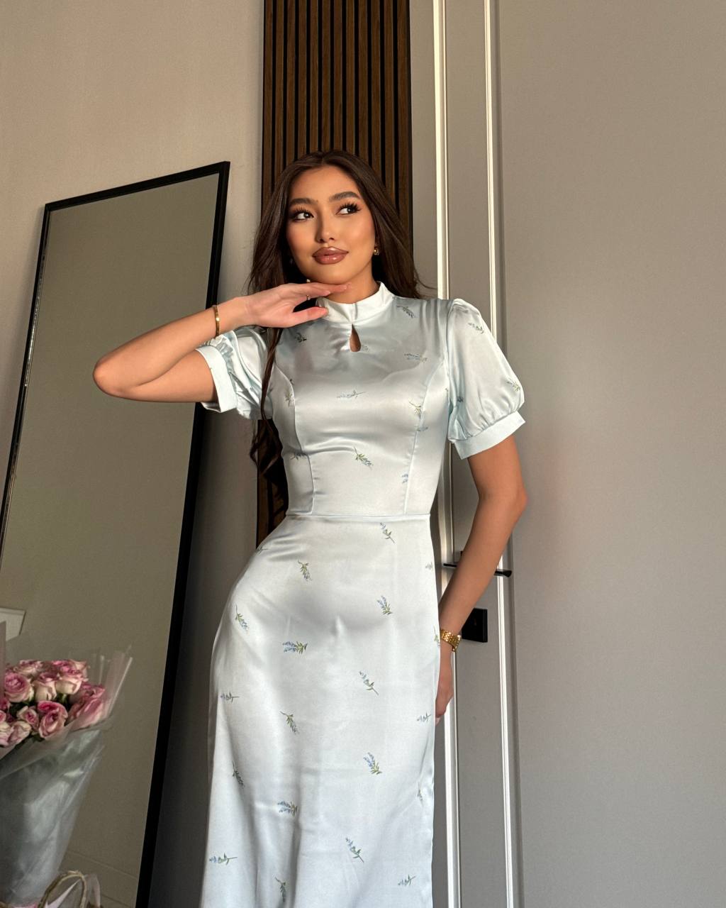 Платье “Капелька”
Лёгкое и женственное, с мягким блеско...