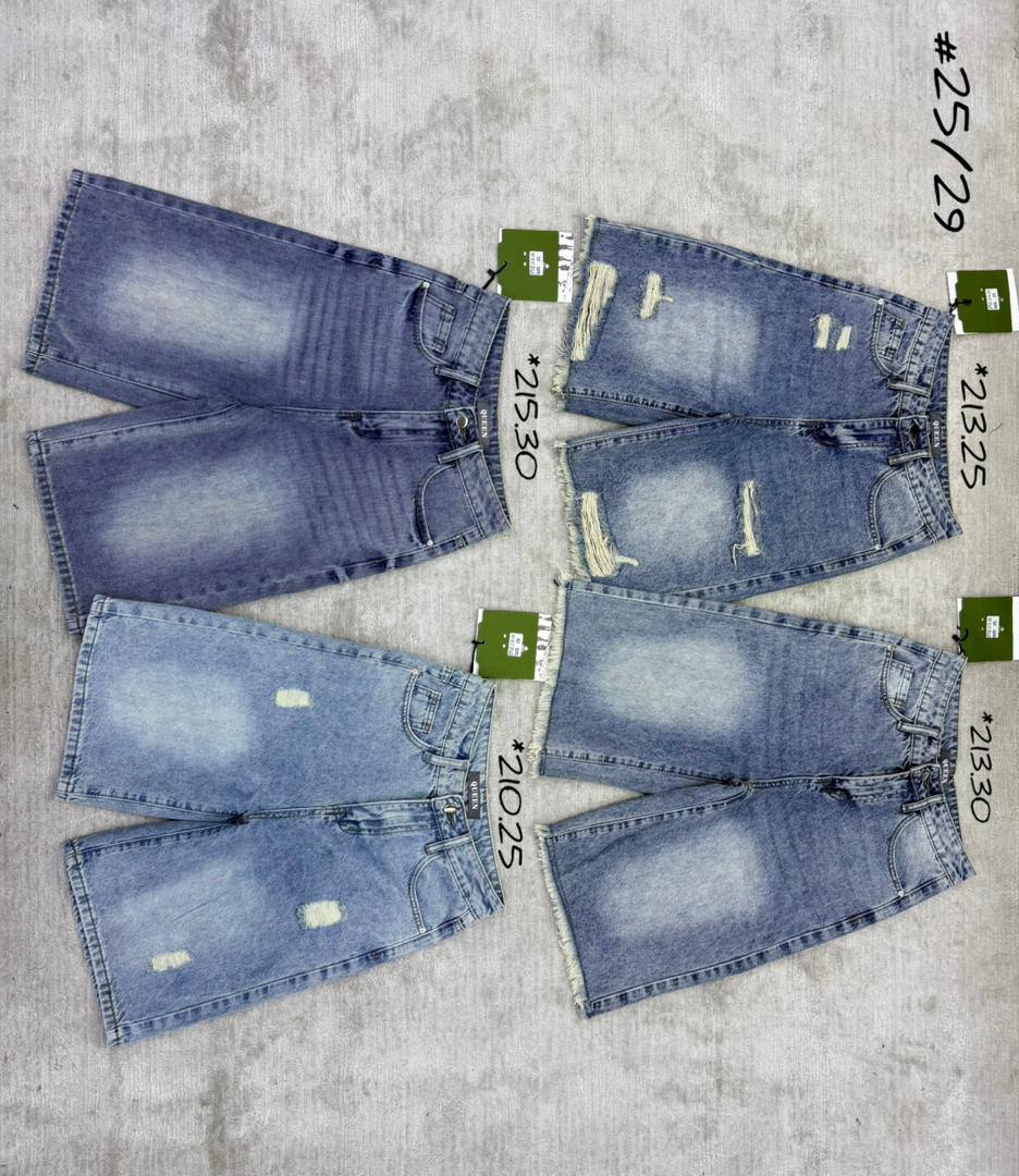 Модель:Шорты 
Размер:25/29
Ткань: Стрейч
Производство: ...