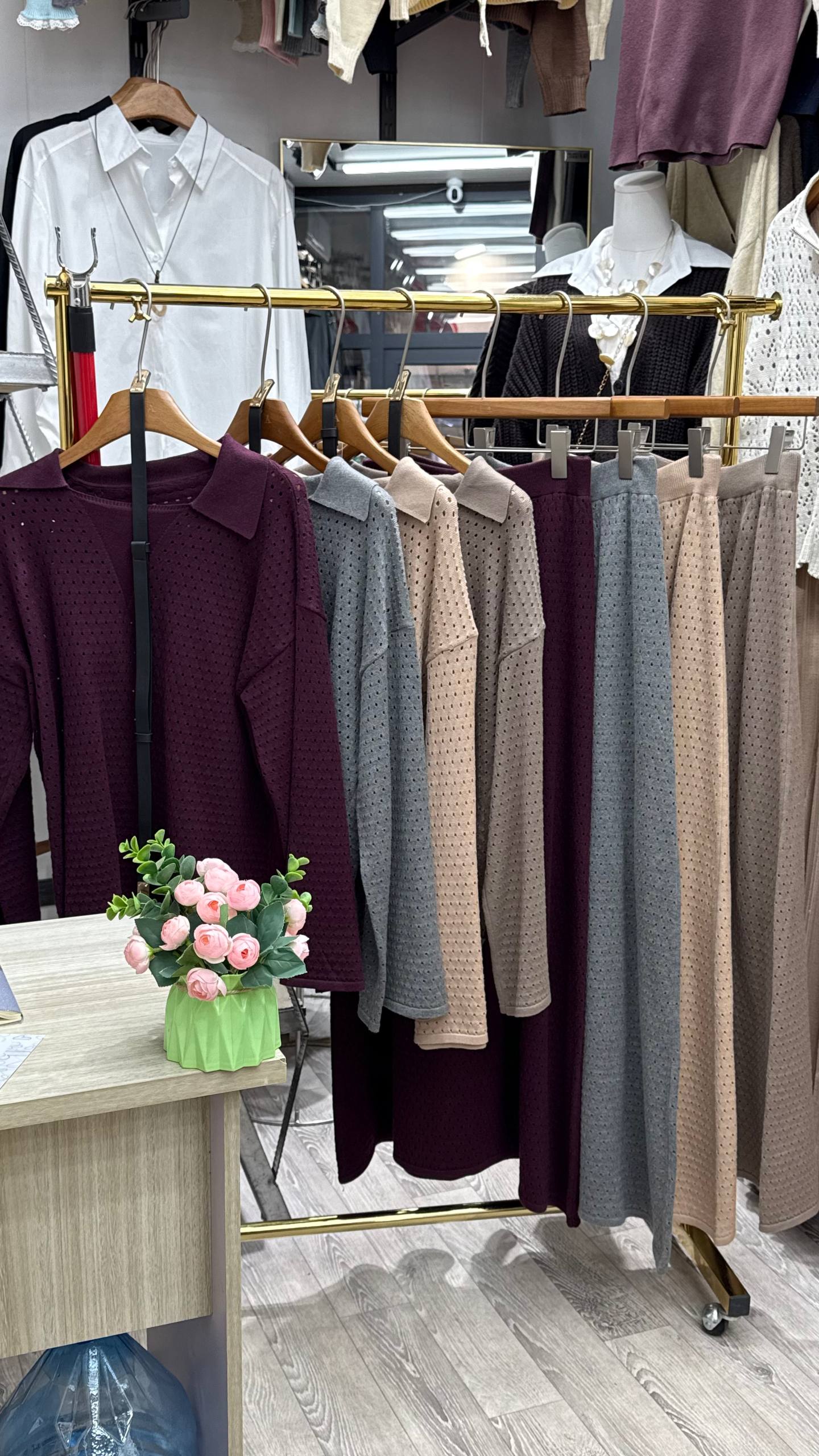 Двойка с юбк...