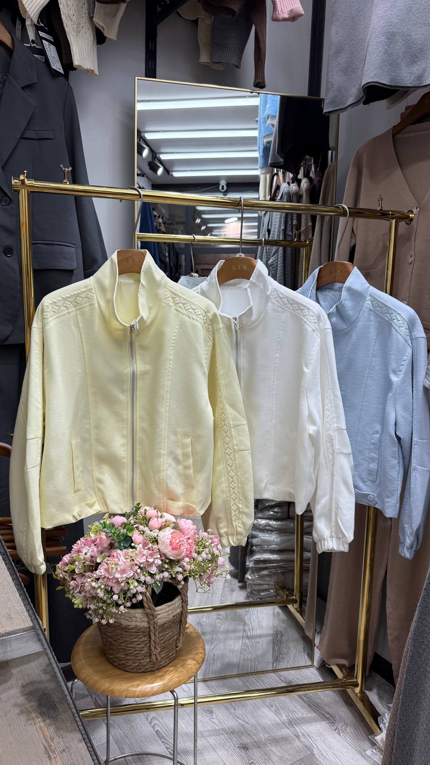 Стильные бомберы в наличии ✨
Размер: стандарт 
Цена:150...