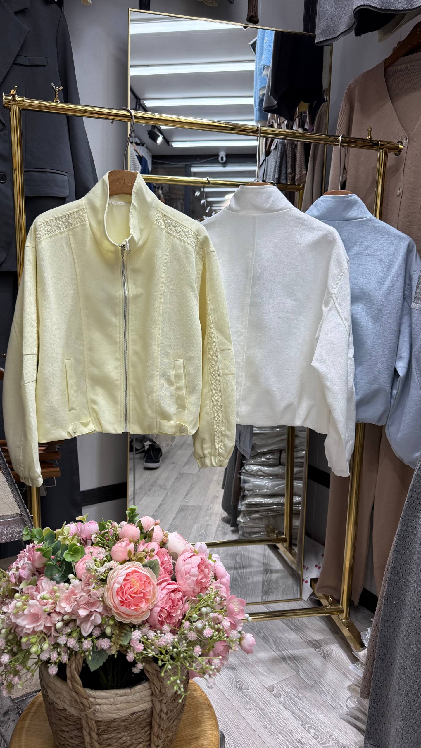 Стильные бомберы в наличии ✨
Размер: стандарт 
Цена:150...