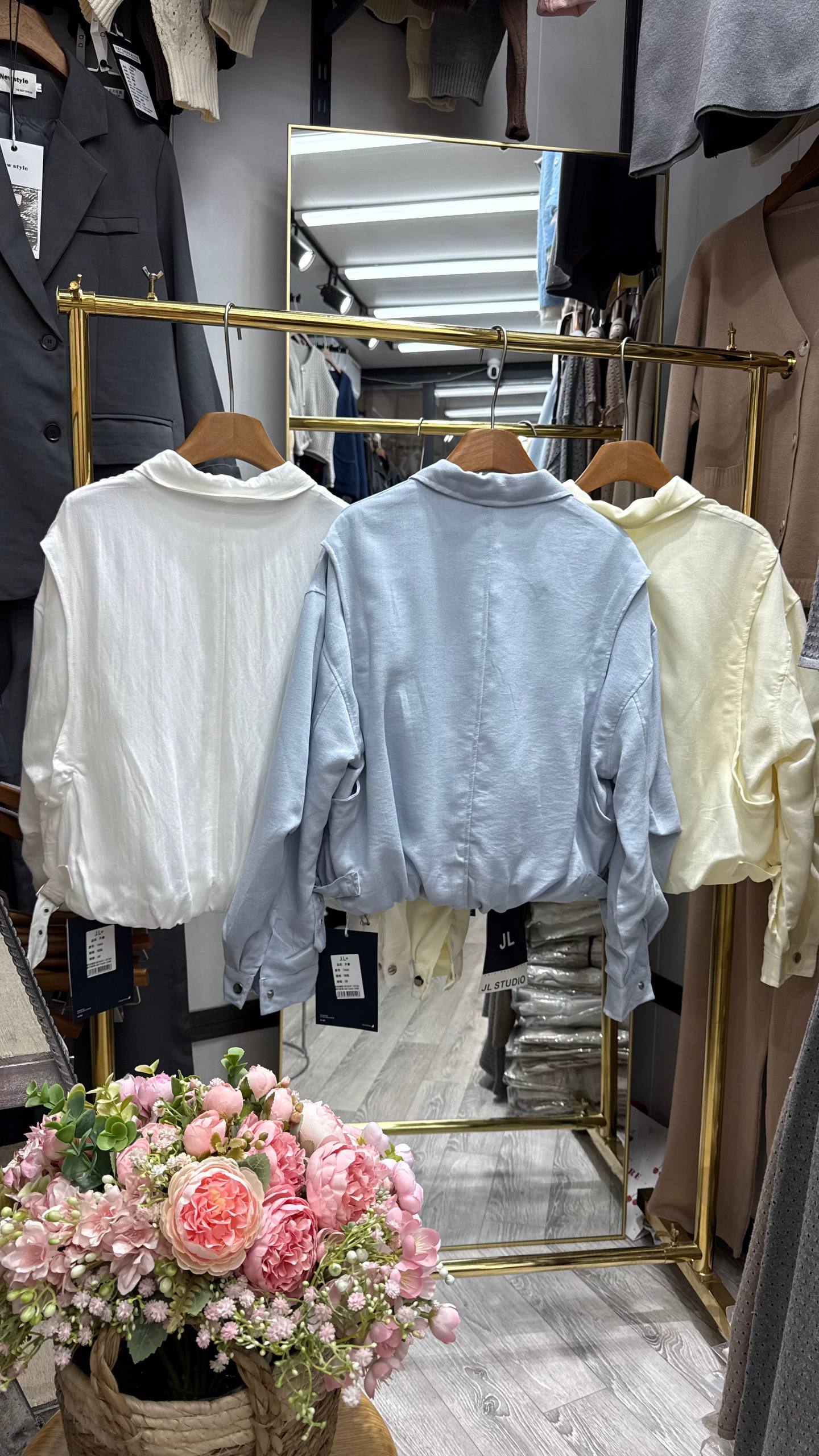 Бомбер 🔥
Размер:стандарт 🔥
Цена:1500сом🔥