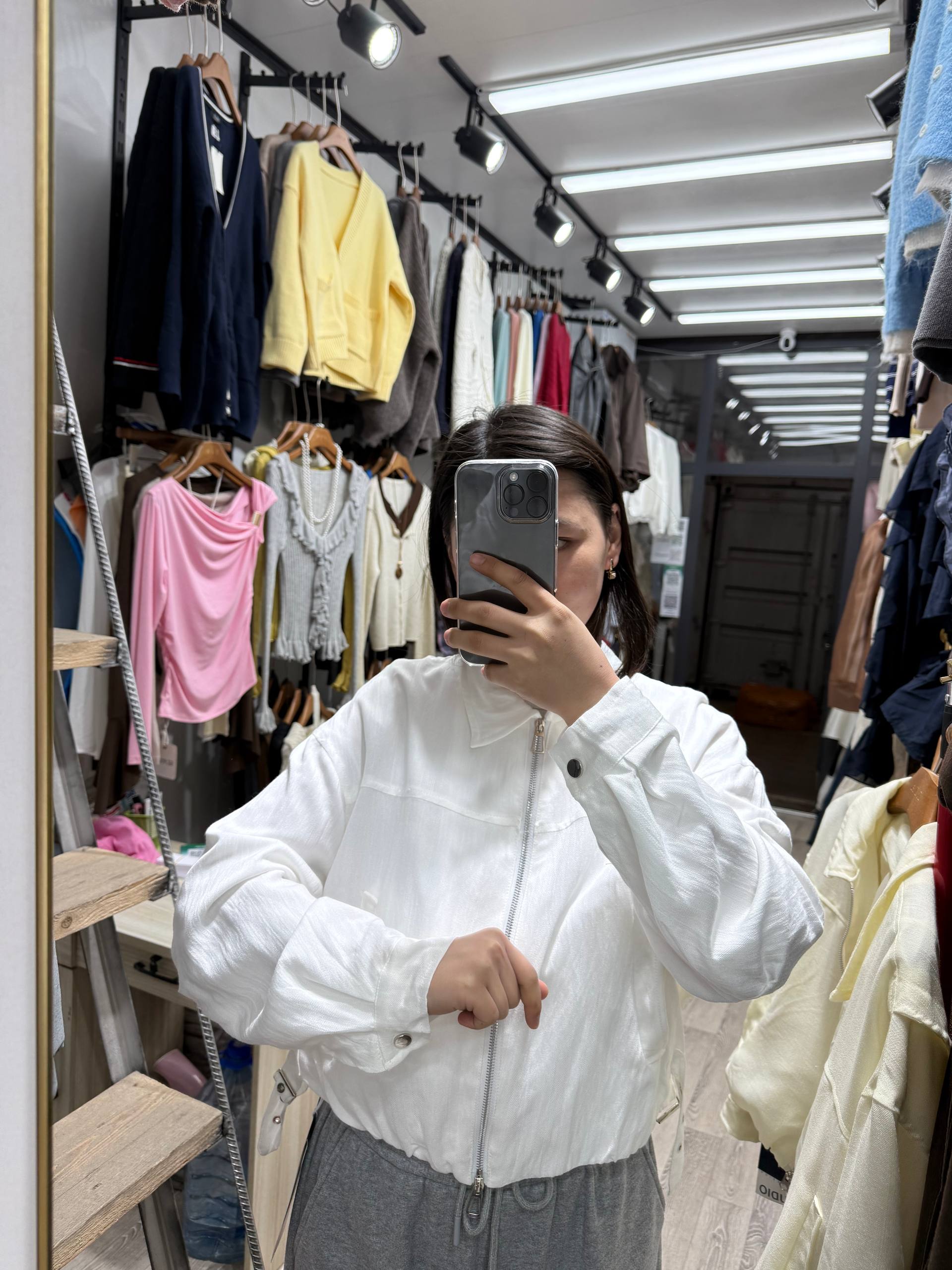 Бомбер 🔥
Размер:стандарт 🔥
Цена:1500сом🔥