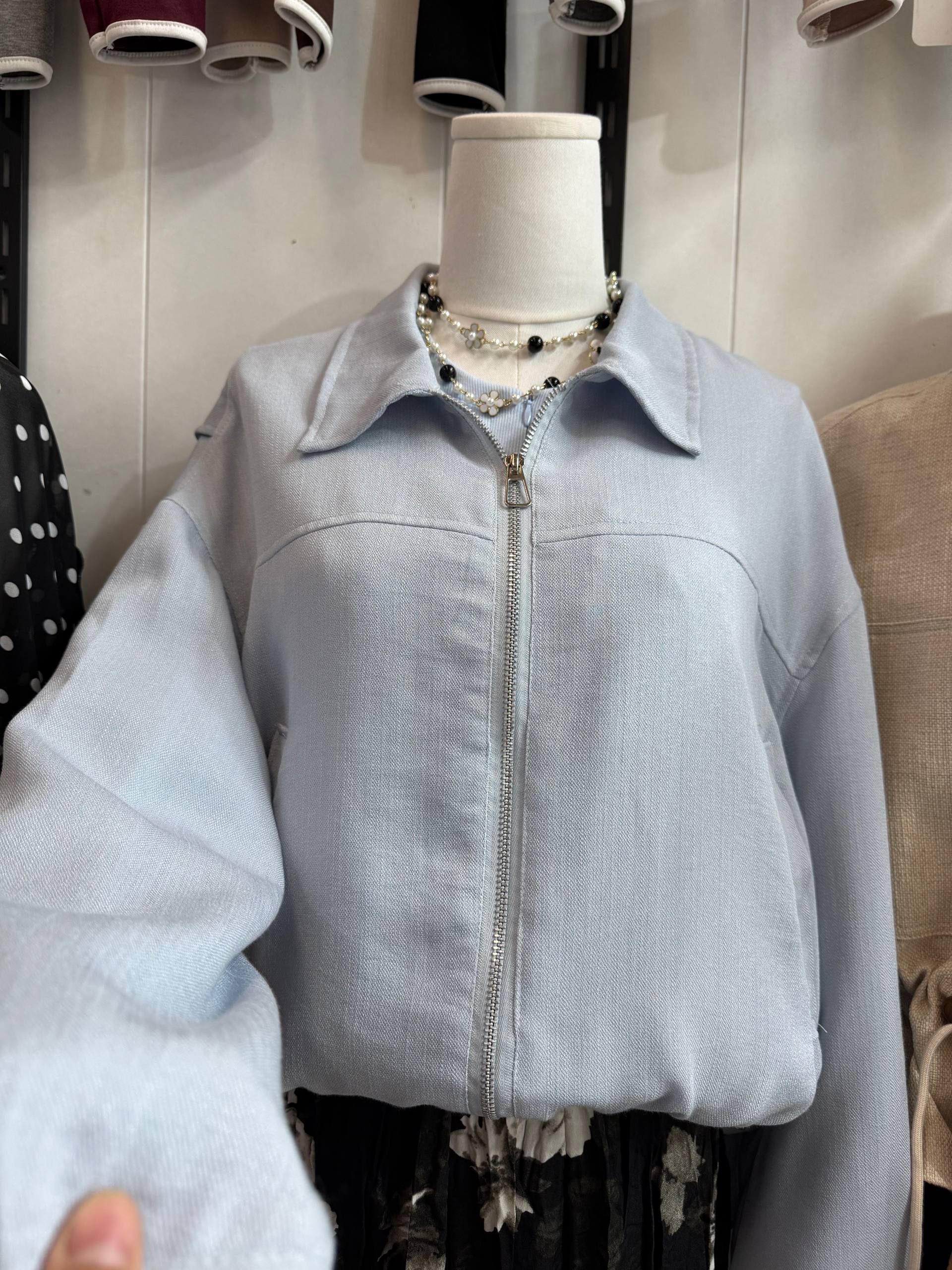 Бомбер 🔥
Размер:стандарт 🔥
Цена:1500сом🔥