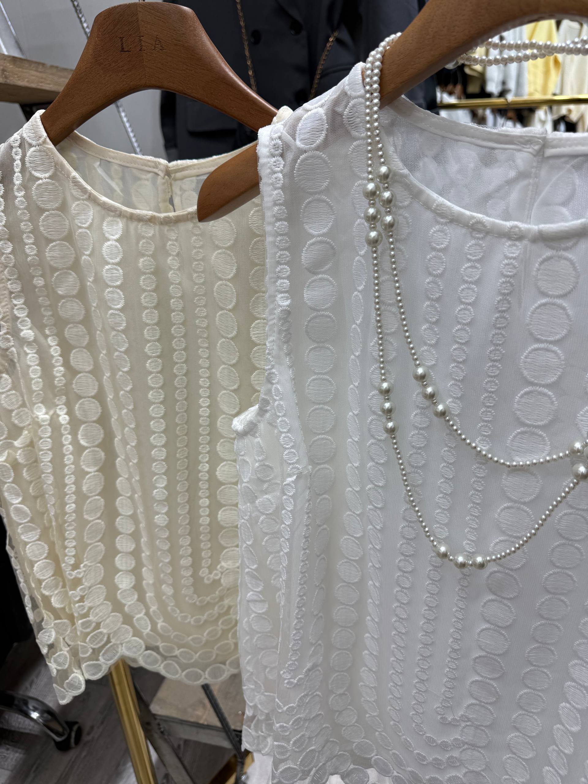 Нежный кружевной топ без рукавов
Размер: стандарт 
Цена...