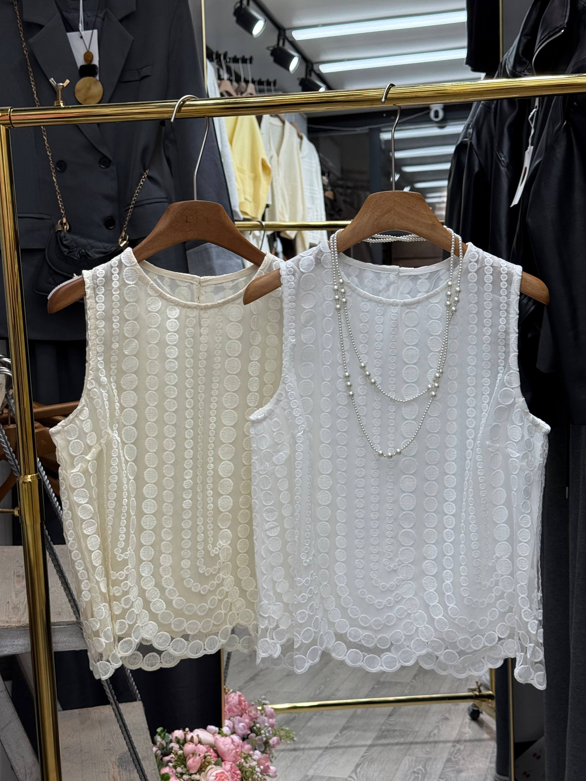 Нежный кружевной топ без рукавов
Размер: стандарт 
Цена...