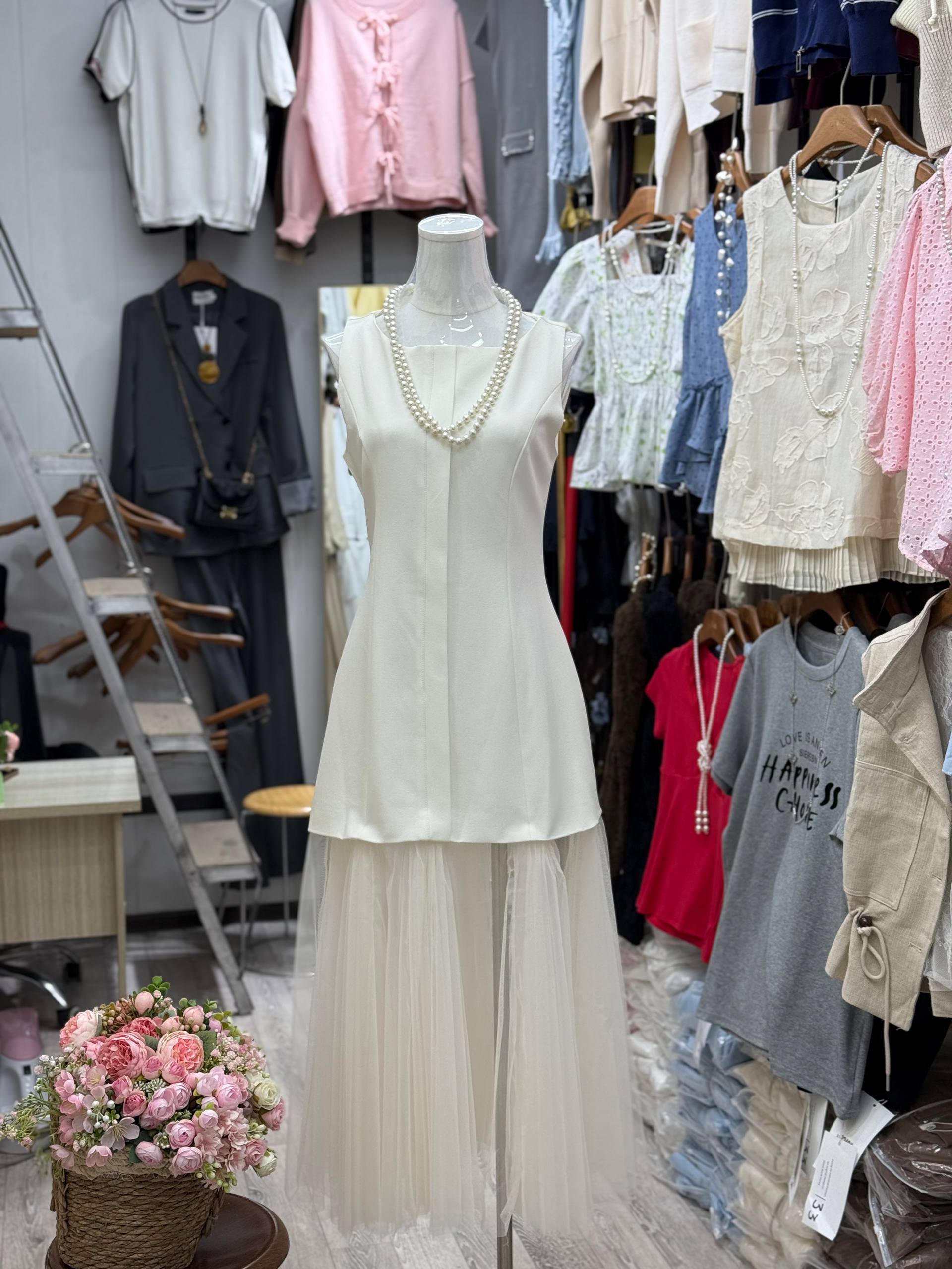 Нежное платье мечты ✨
Лёгкое, воздушное и очень женстве...