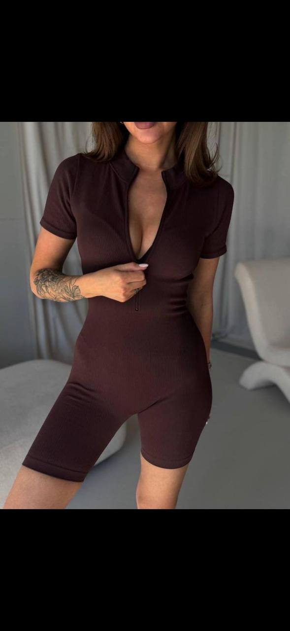 УКОРOЧЕННЫЙ КОМБИНЕЗОН НА ЗАМКЕ ✨
стильно • удобно • по...