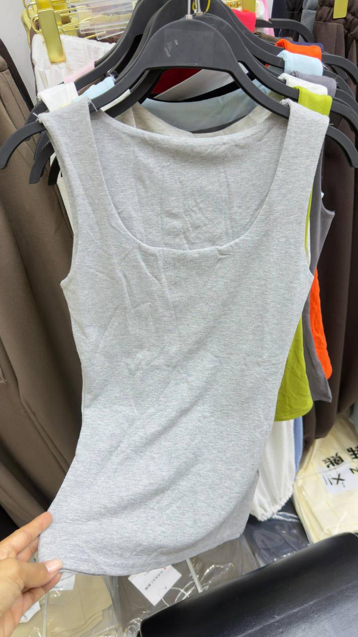 Стильная белая майка
    Must-have в каждом гардеробе 🤍...