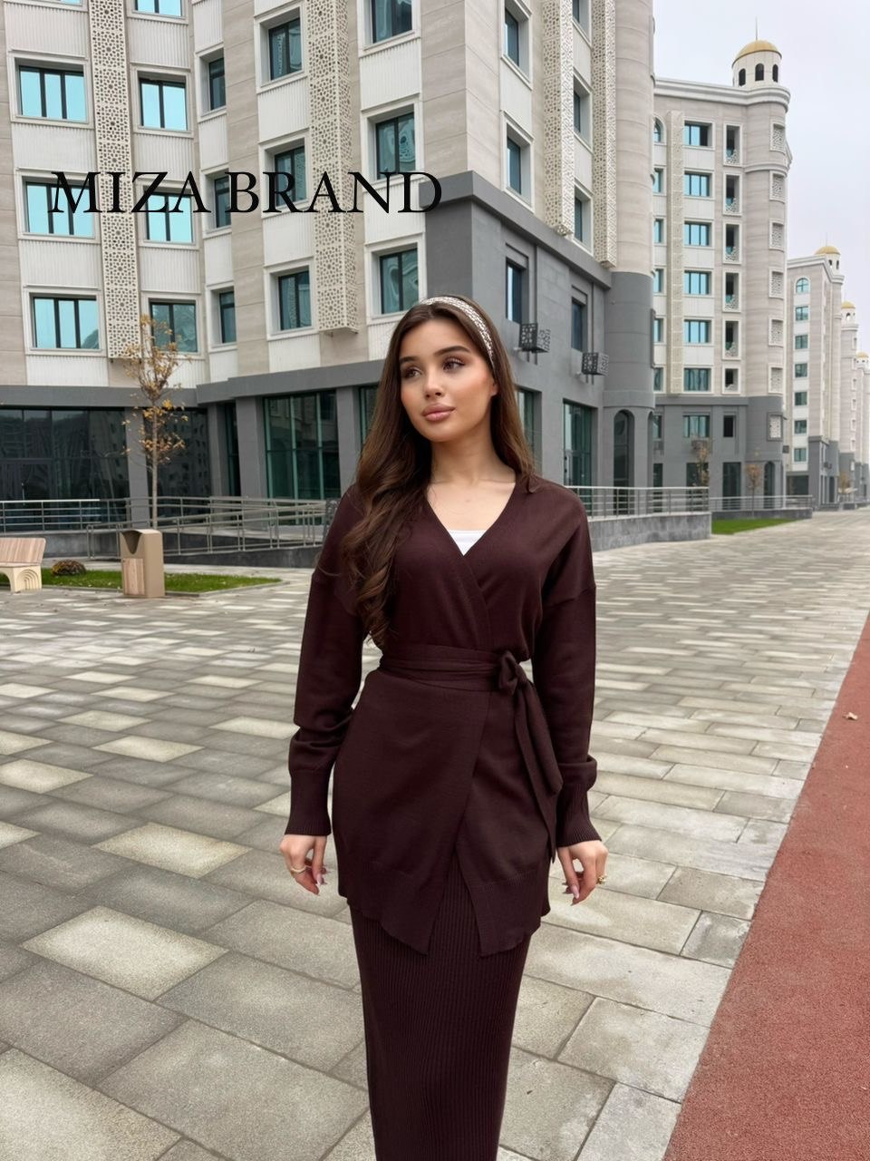 Получили повтор 😍
Трикотажная двойка с прямой юбкой и ш...