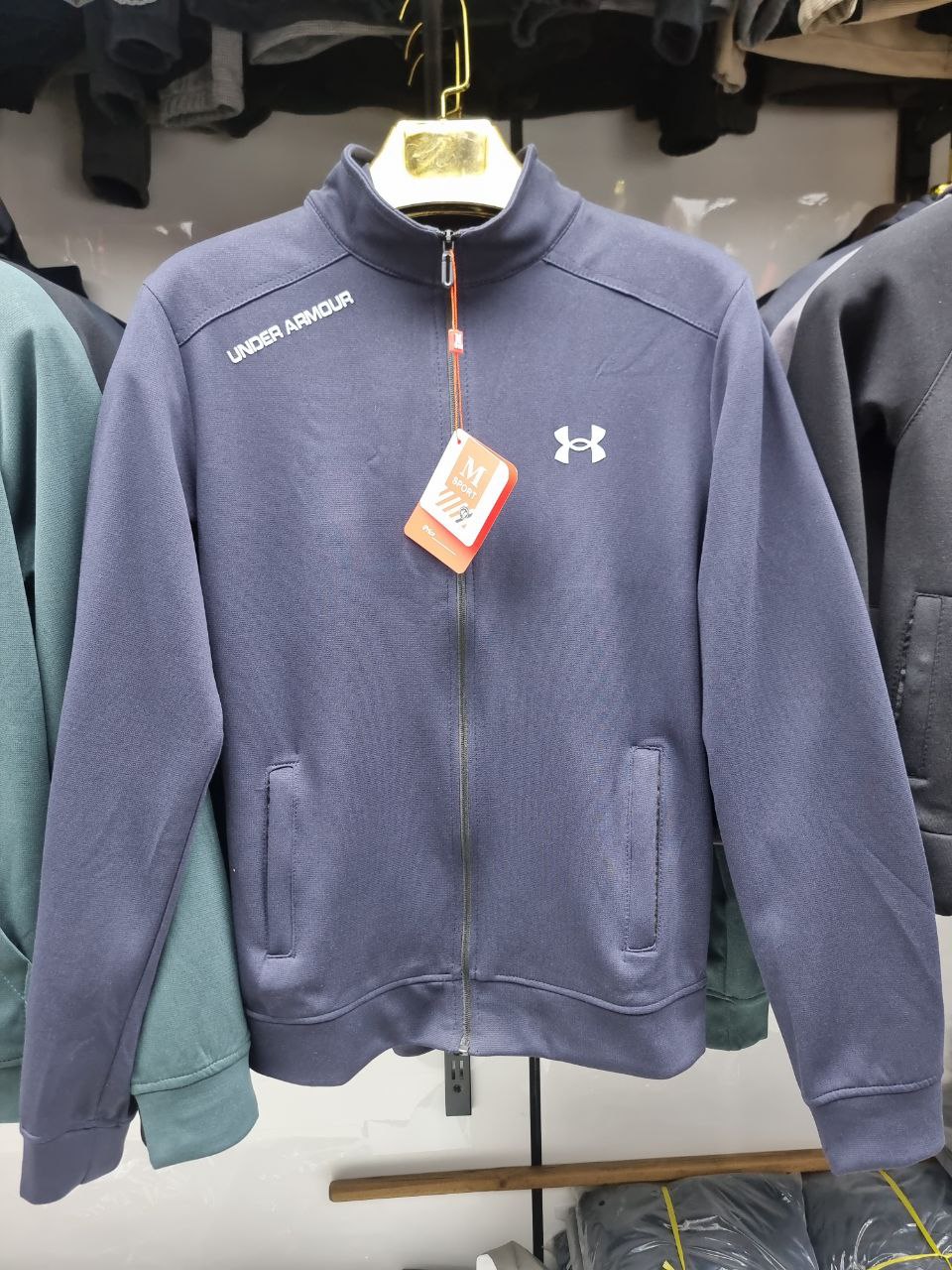 Костюм спорт...