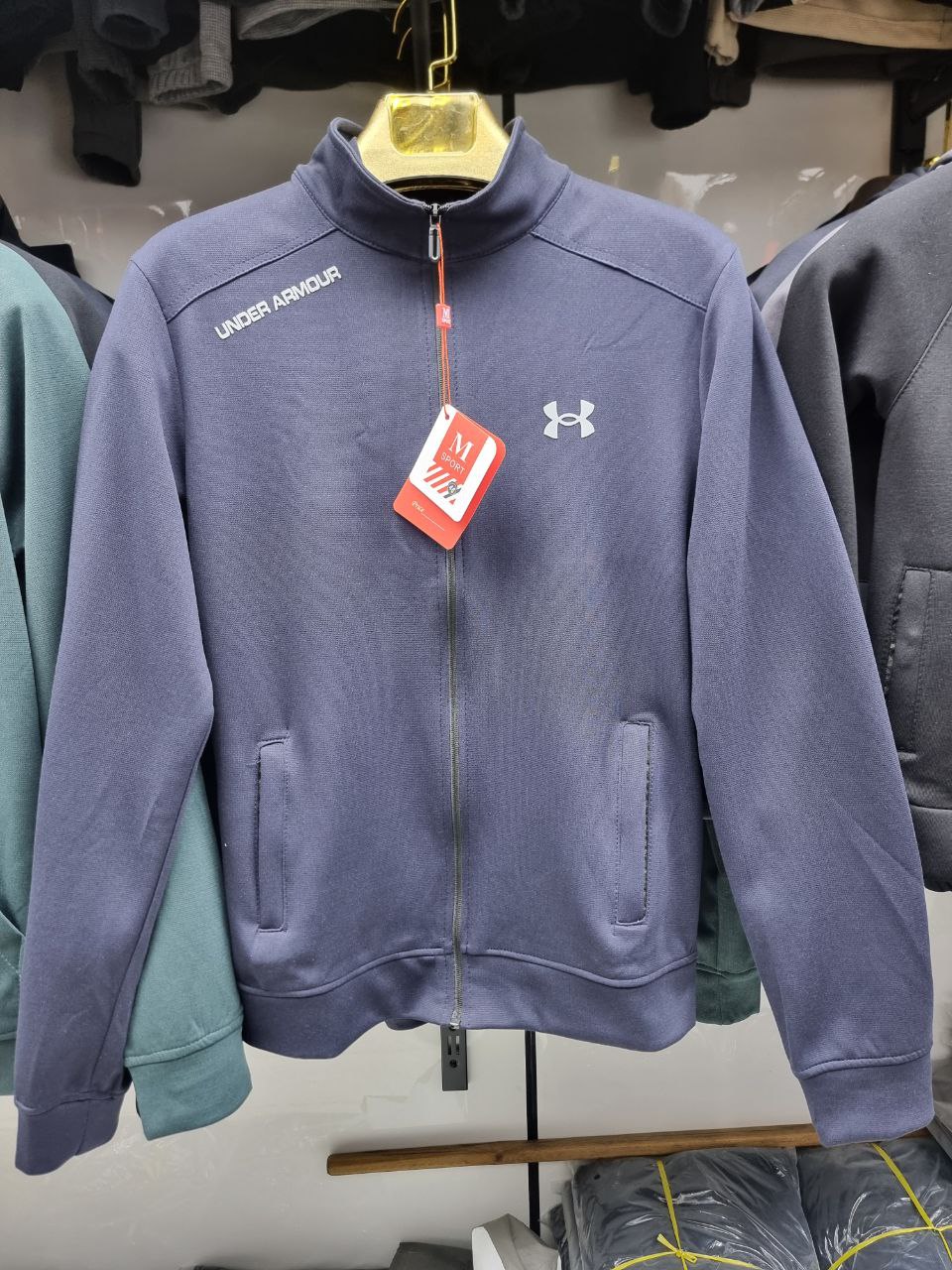 Костюм спорт...