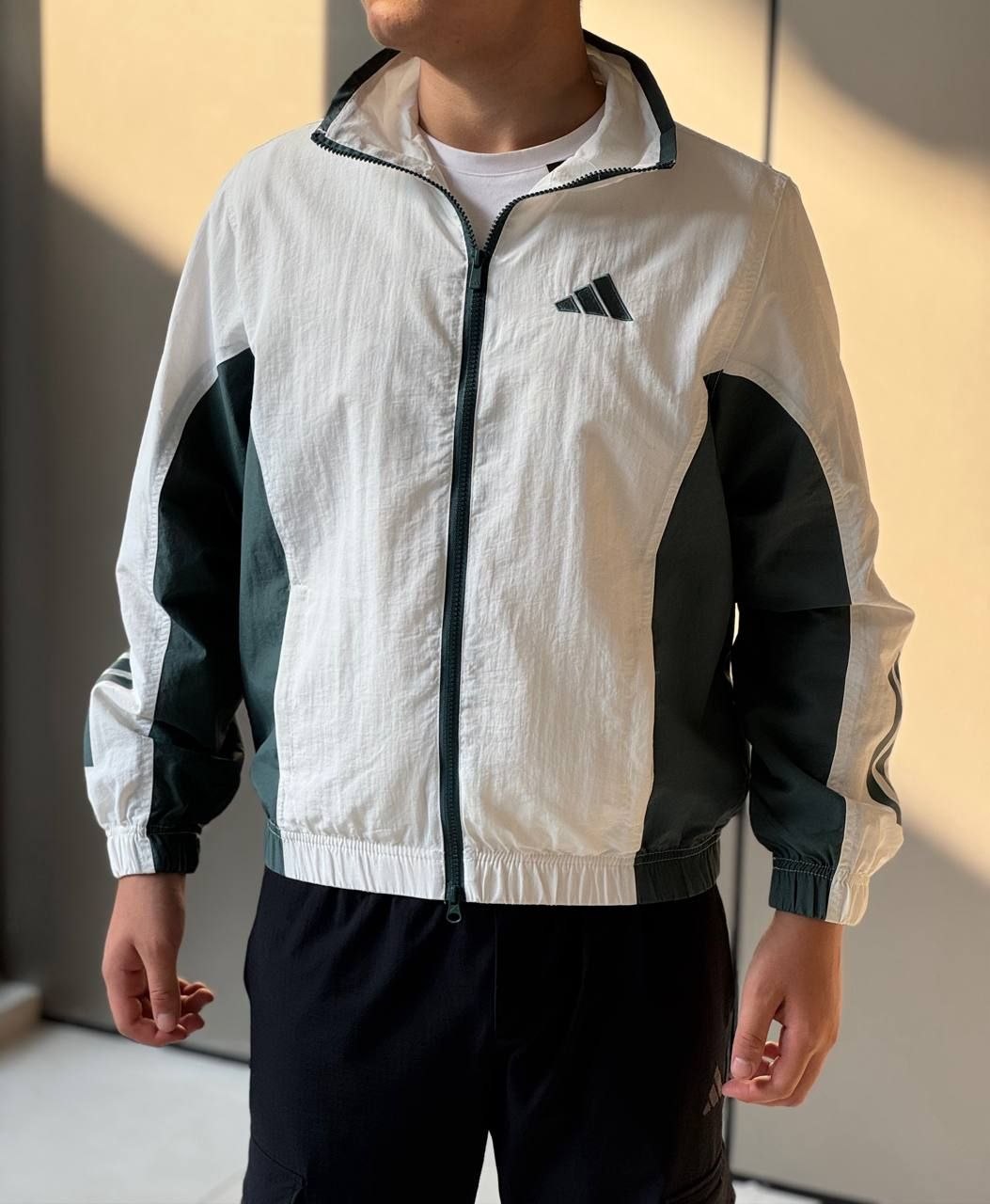 Ветровка | KC3922
Размеры: M-3XL
Цвета: black, white 
Ц...
