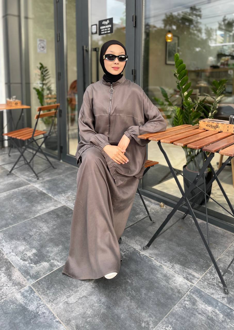 Снова в наличии 
Практичная удобная на весну и на лето ...