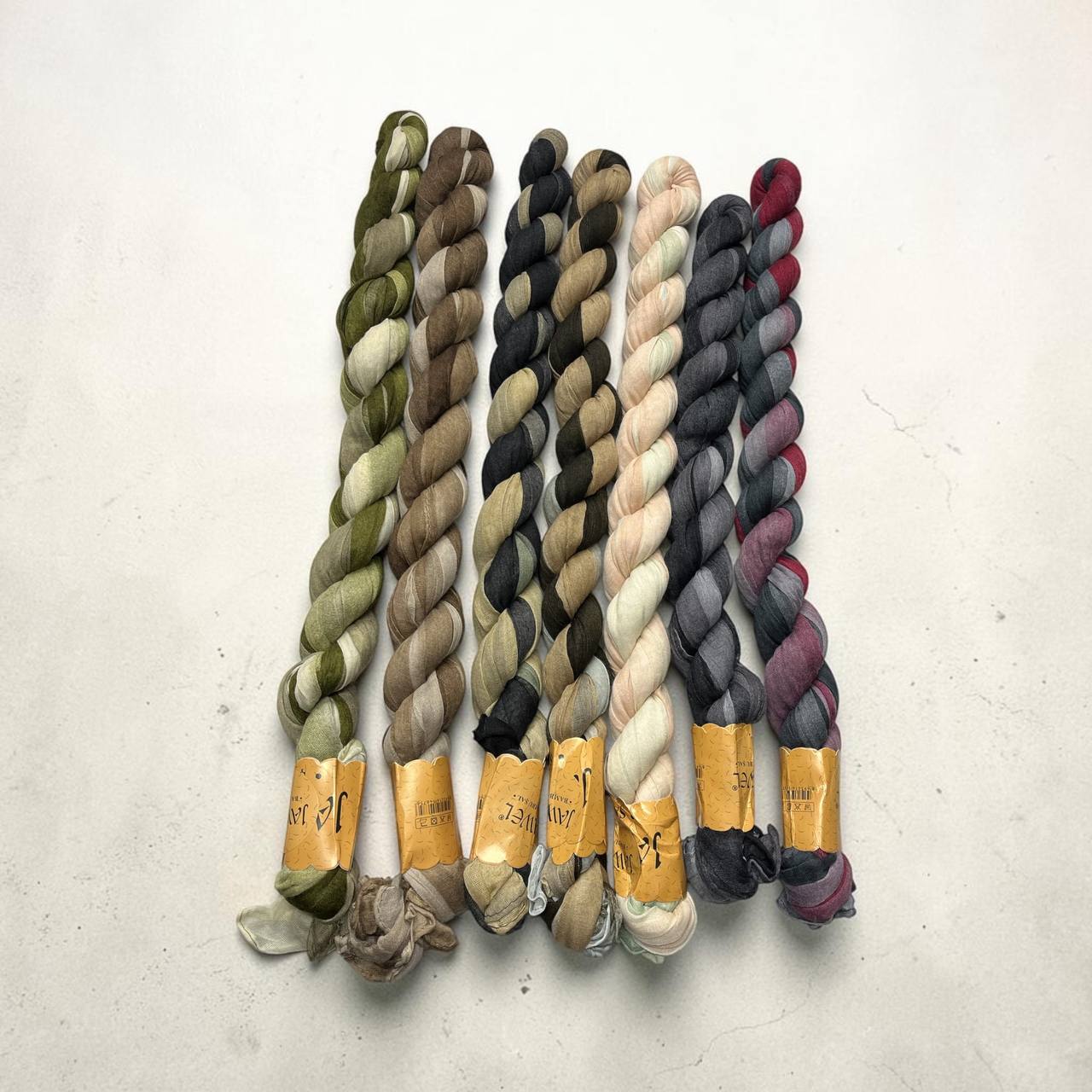 Новинки к сезону 🌷
Шарфы Жоржет с ручной подгибом 🧣
Раз...