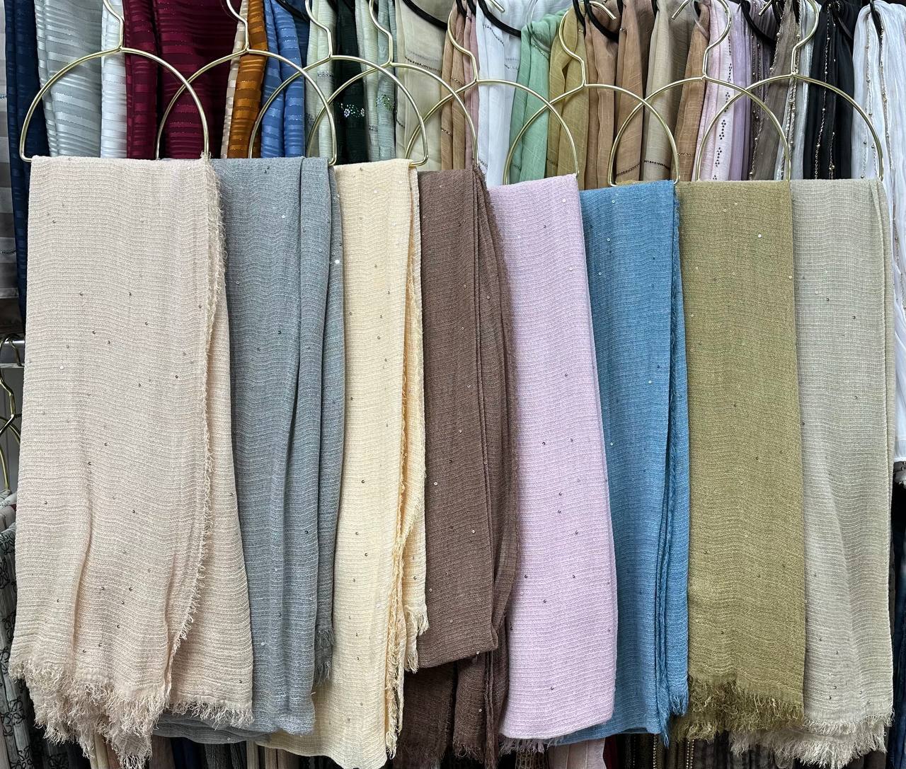 Получили новинки к сезону! 🌟
Палантины из мягкого льна ...