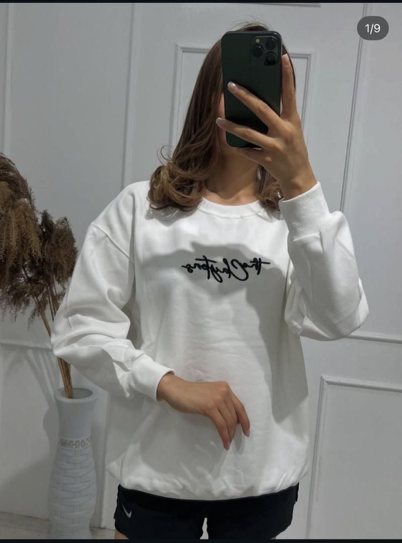Привозной 🇨🇳 
Свитшоты 3 вида 
Хит продаж 
Качество 🔥
Р...