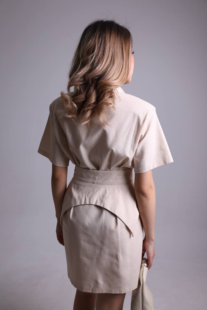 Стильное и универсальное платье, которое можно носить в...