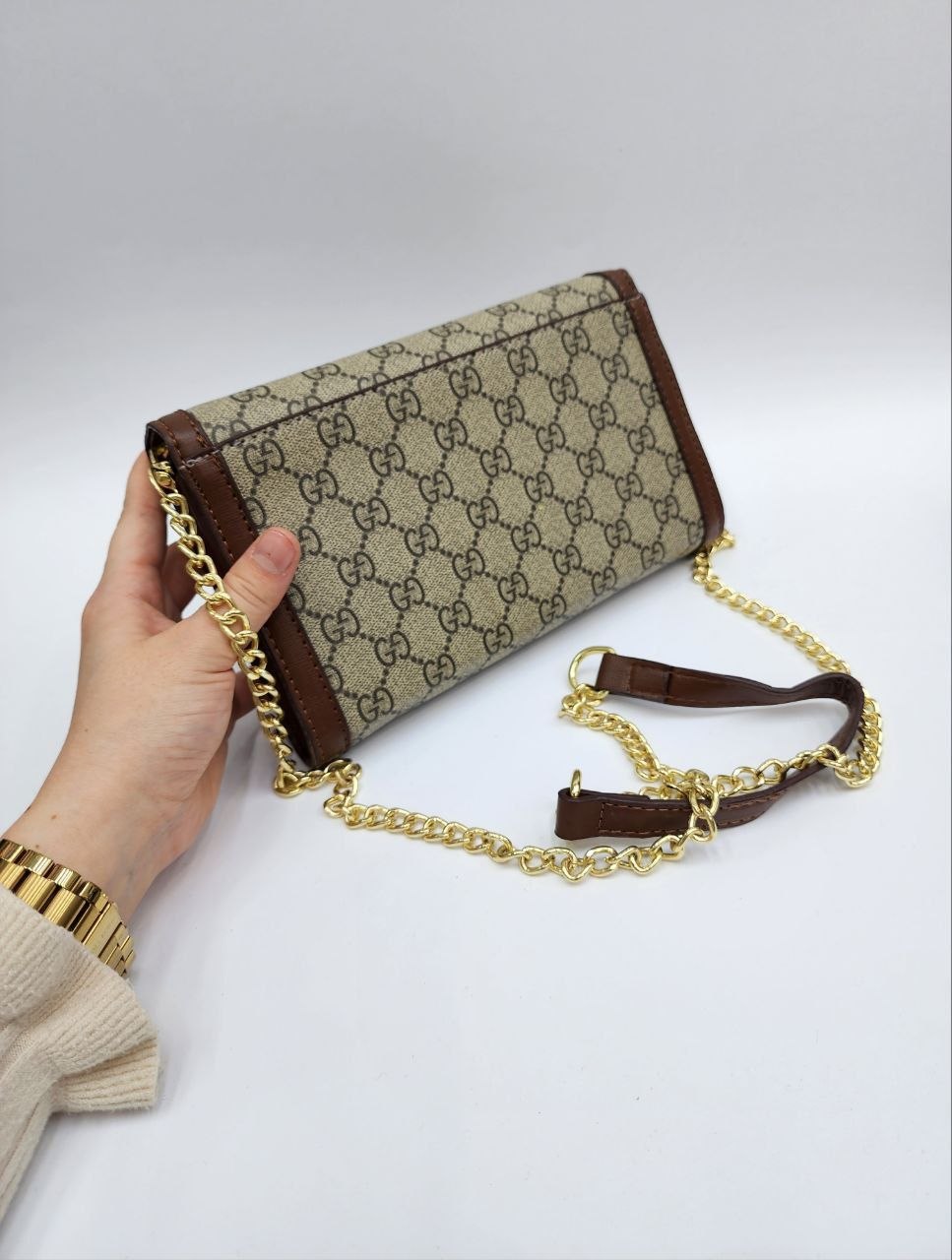 GUCCI 
Цена:...