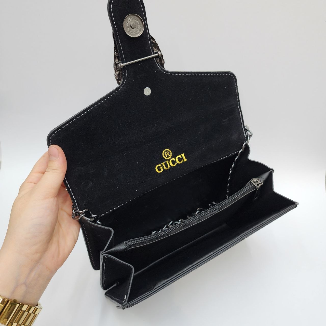 GUCCI 
Цена:...