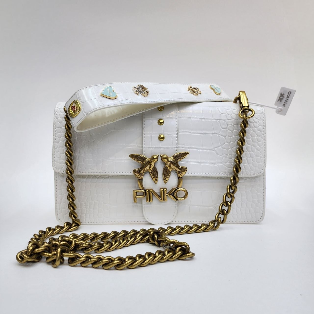 PINKO 
Цена: 2600 сом
Размер: 27×16×8 см
Артикул:
Преми...