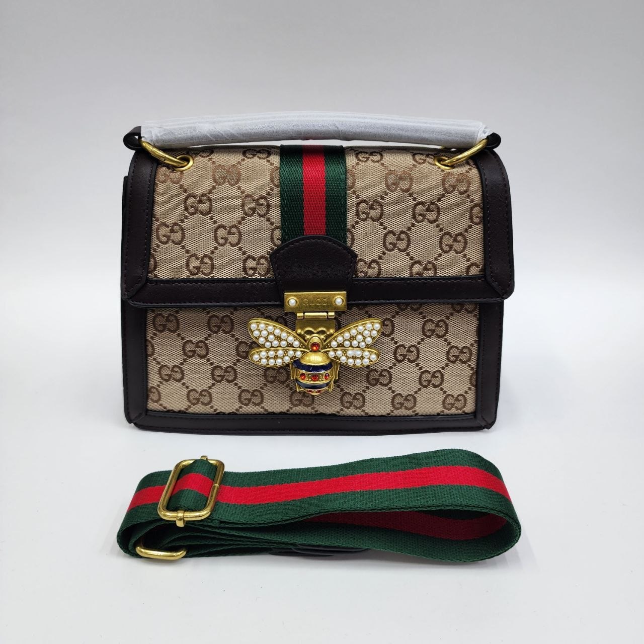 Бренд: GUCCI 
Цена: 1600 сом
Размер: 25×18×11 см
Артику...