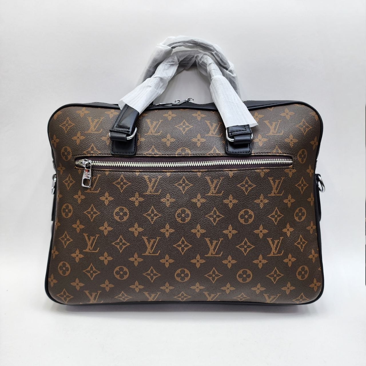Бренд: LV LOUIS VUITTON 
Цена: 2200 сом
Размер: 40×29×7...