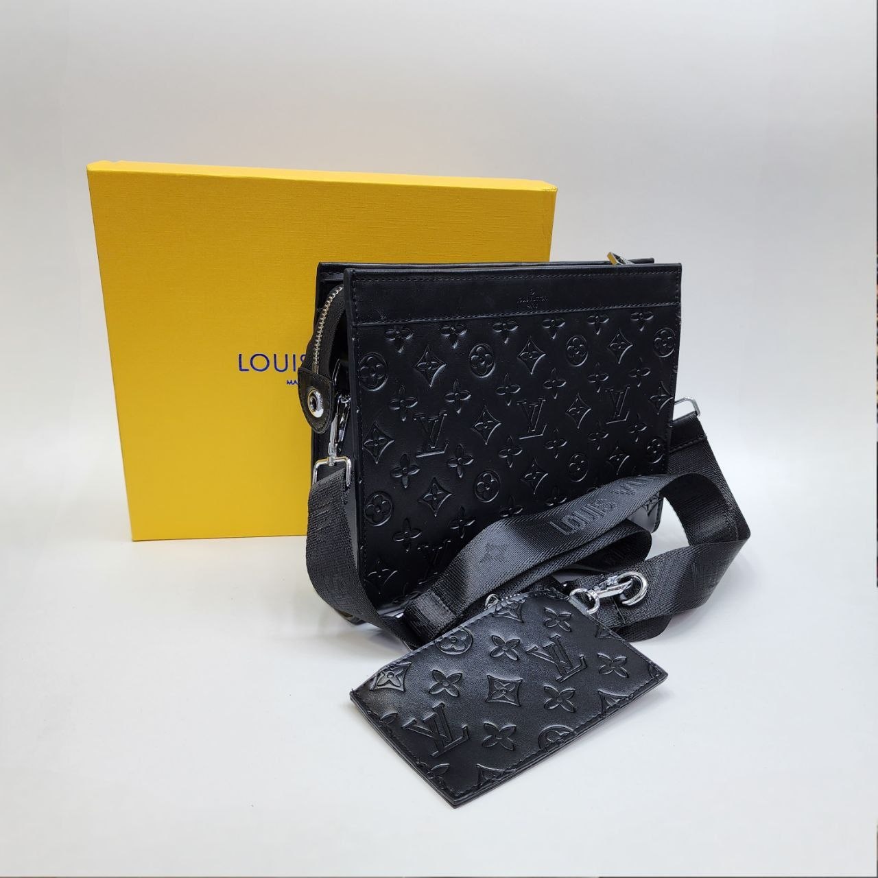 Бренд: LV LOUIS VUITTON барсетка клатч
Цена: 1900 сом 
...