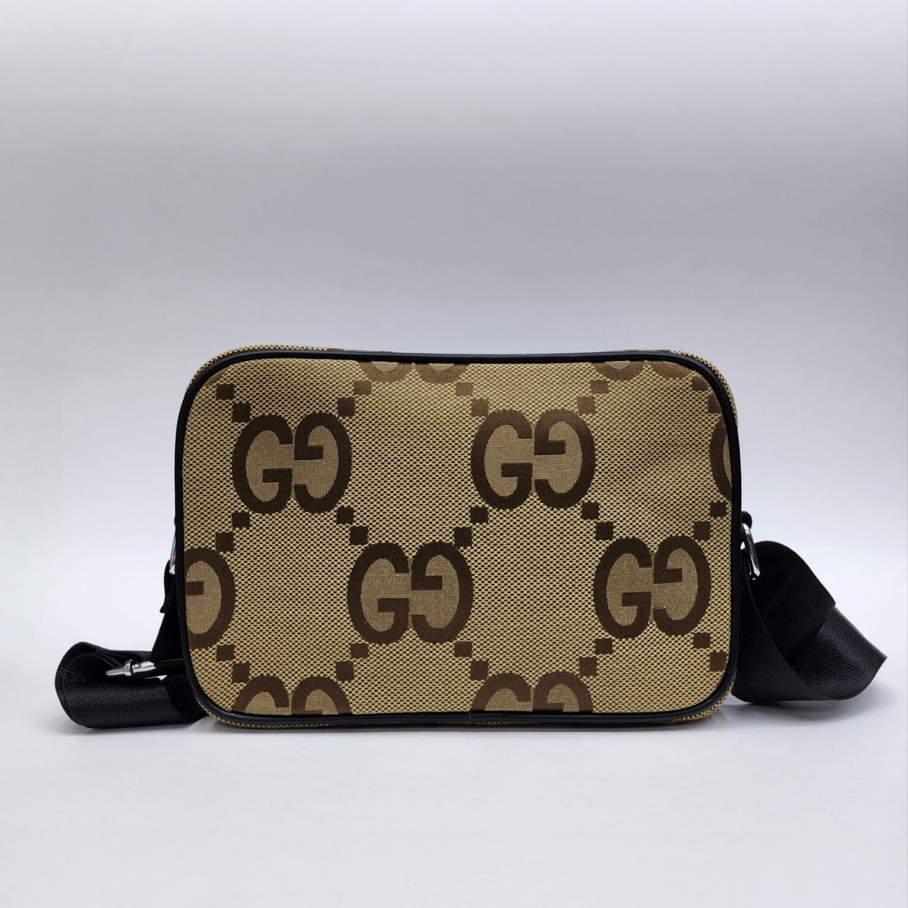 Бренд: GUCCI барсетка 
Цена: 1800 сом
Размер: 25,5×17×9...
