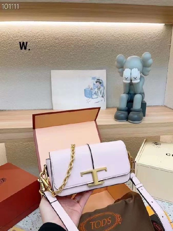 Цена: 3400 сом
TOD'S кожа
Премиум качество 
С магн...