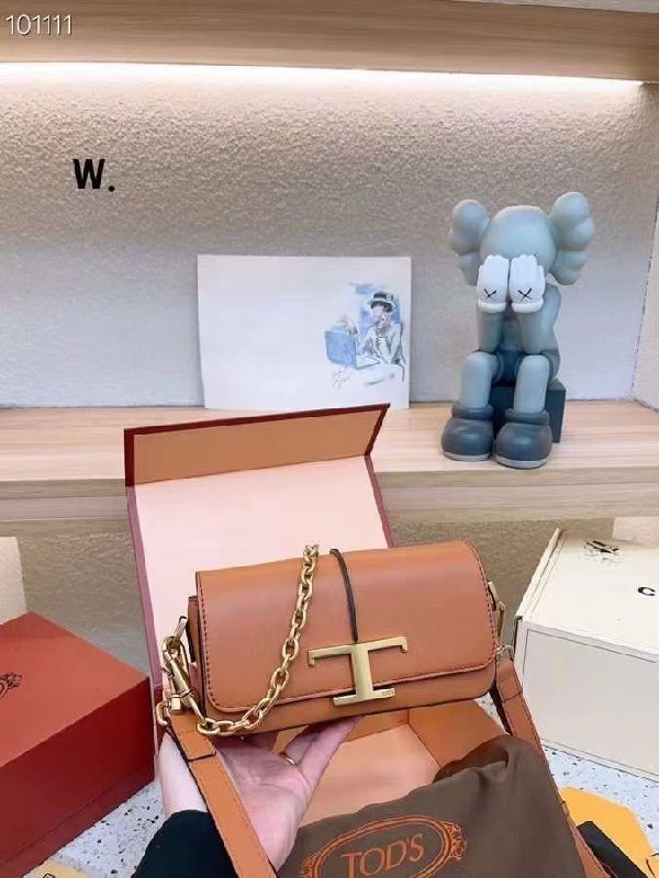 Цена: 3400 сом
TOD'S кожа
Премиум качество 
С магн...