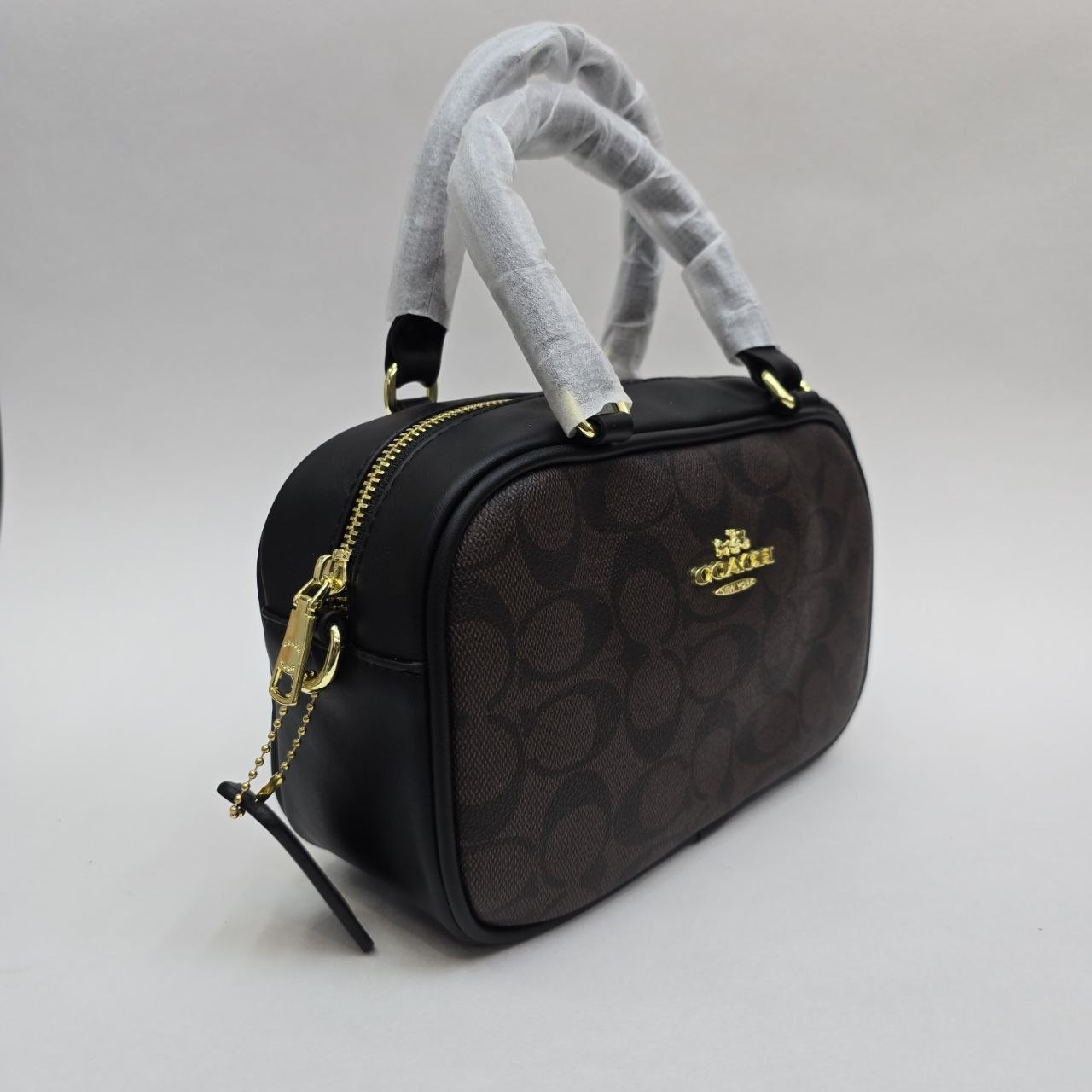 Бренд: COACH 
Цена: 1600 сом
Размер: 22×8×13 см
Артикул...