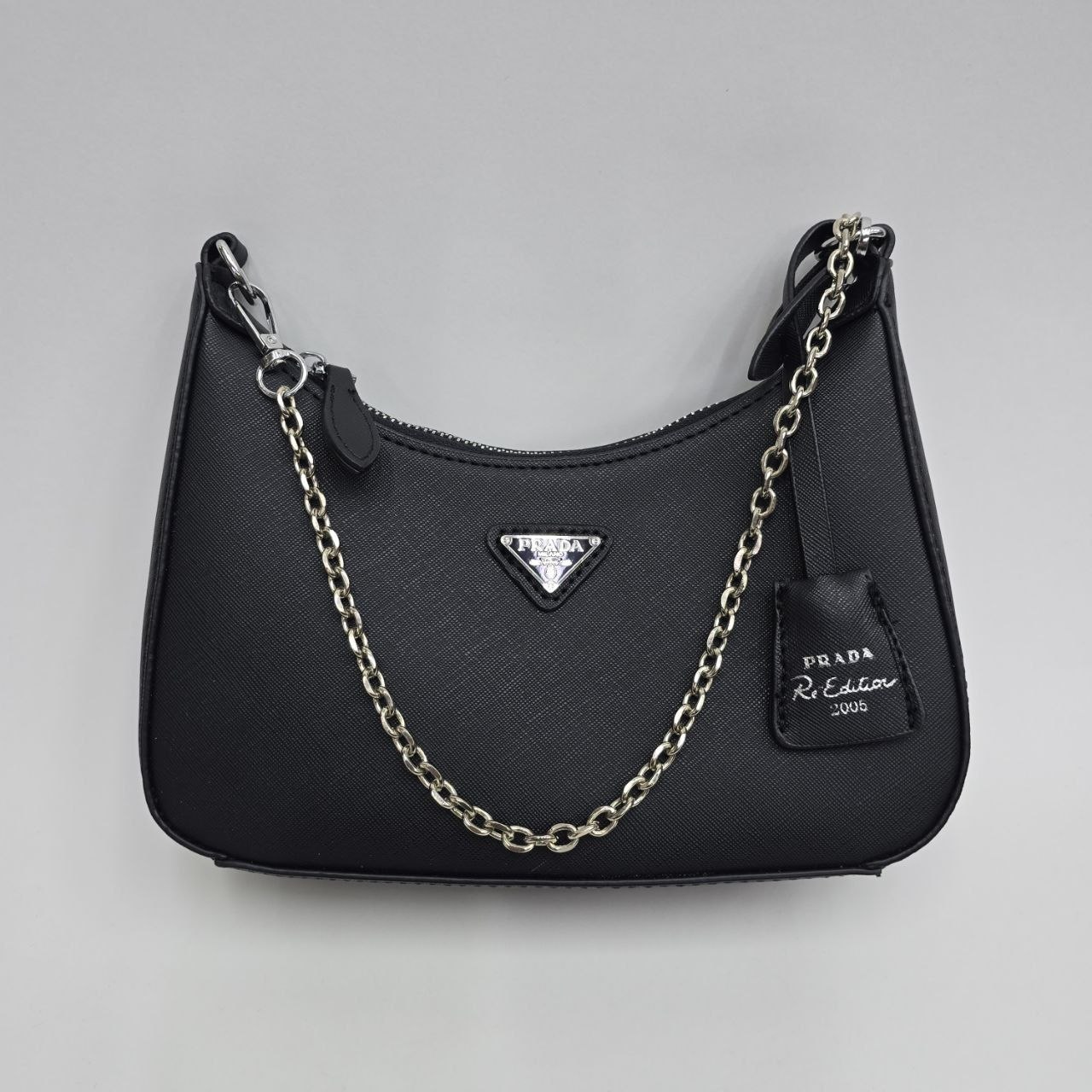 Бренд: PRADA...