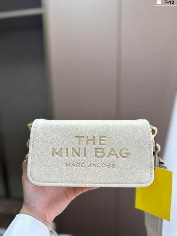 MARC JACOBS ...